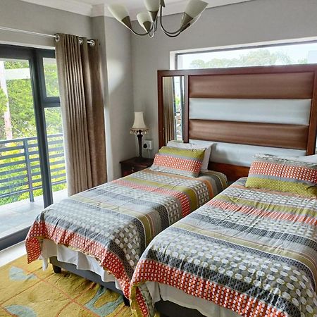 Camdene Guesthouse เคปทาวน์ ภายนอก รูปภาพ