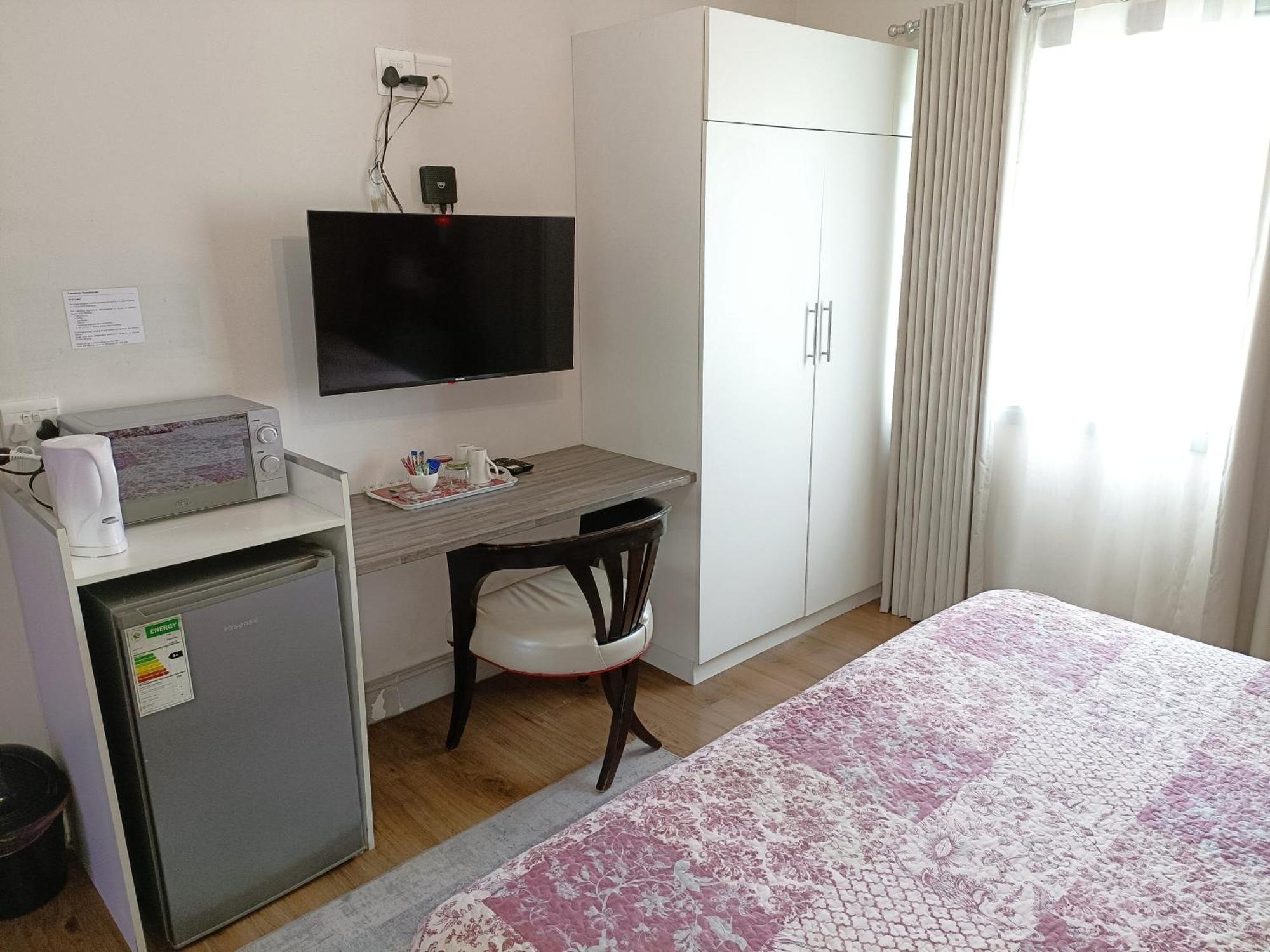 Camdene Guesthouse เคปทาวน์ ภายนอก รูปภาพ