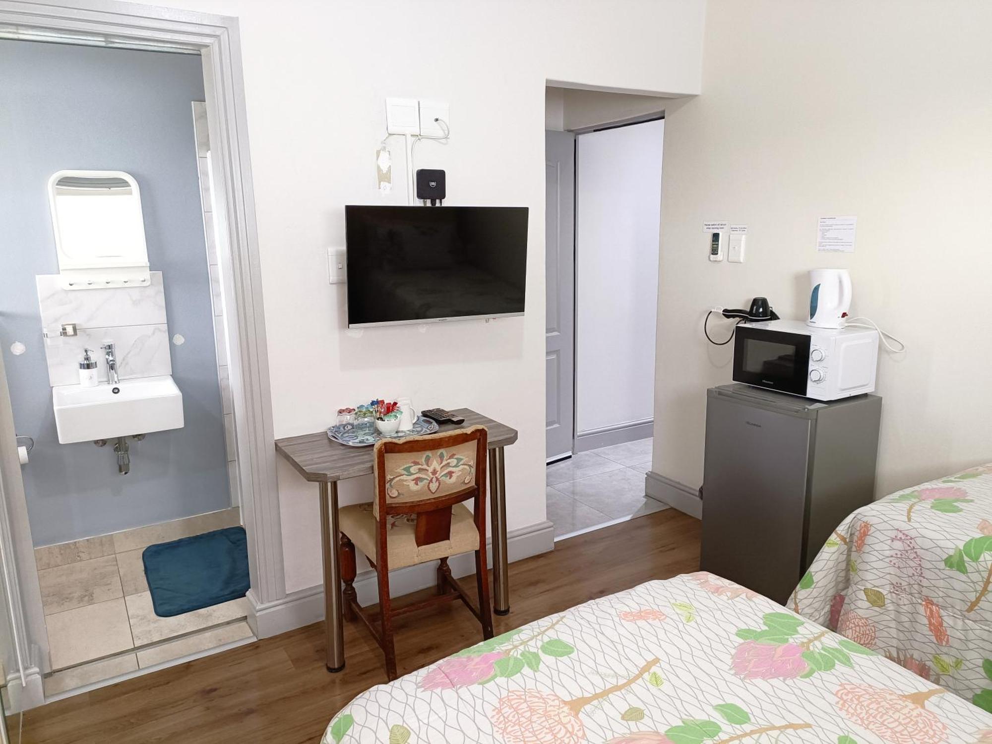 Camdene Guesthouse เคปทาวน์ ภายนอก รูปภาพ