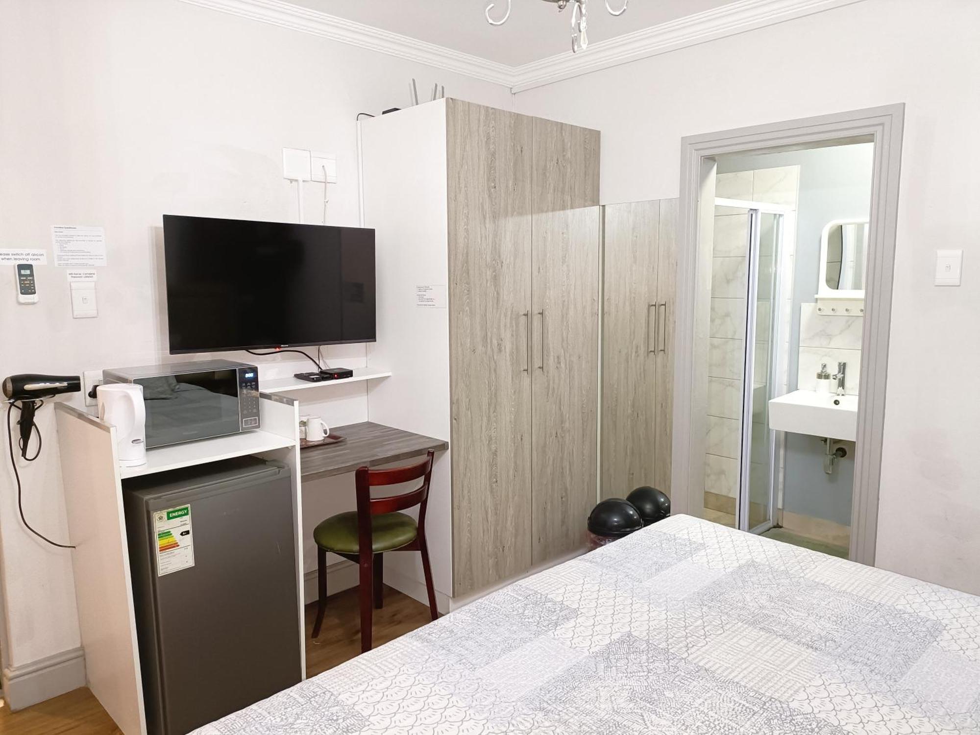 Camdene Guesthouse เคปทาวน์ ภายนอก รูปภาพ