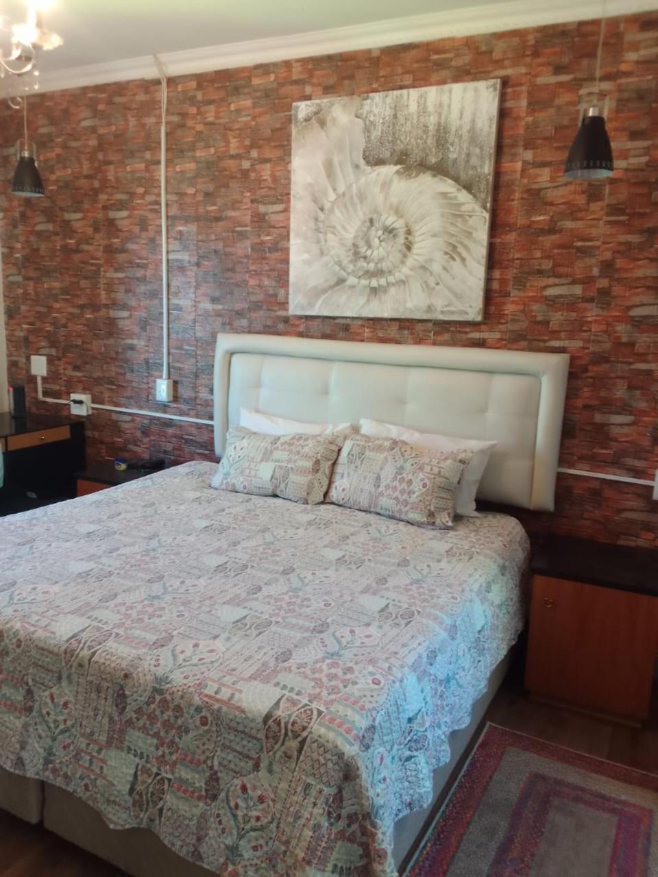 Camdene Guesthouse เคปทาวน์ ภายนอก รูปภาพ